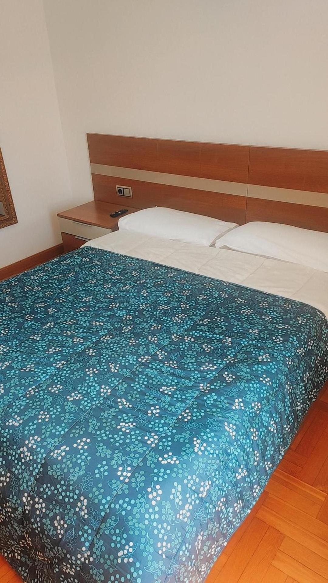 Habitacion Renfe Pamplona Esterno foto